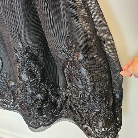 Gianni Bini Black Off Shoulder Mesh Embroidered Detail A-line Skirt Dress Medium - Picture 6 of 9